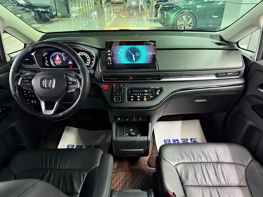 Honda Elysion 2023 из CN, фото 10