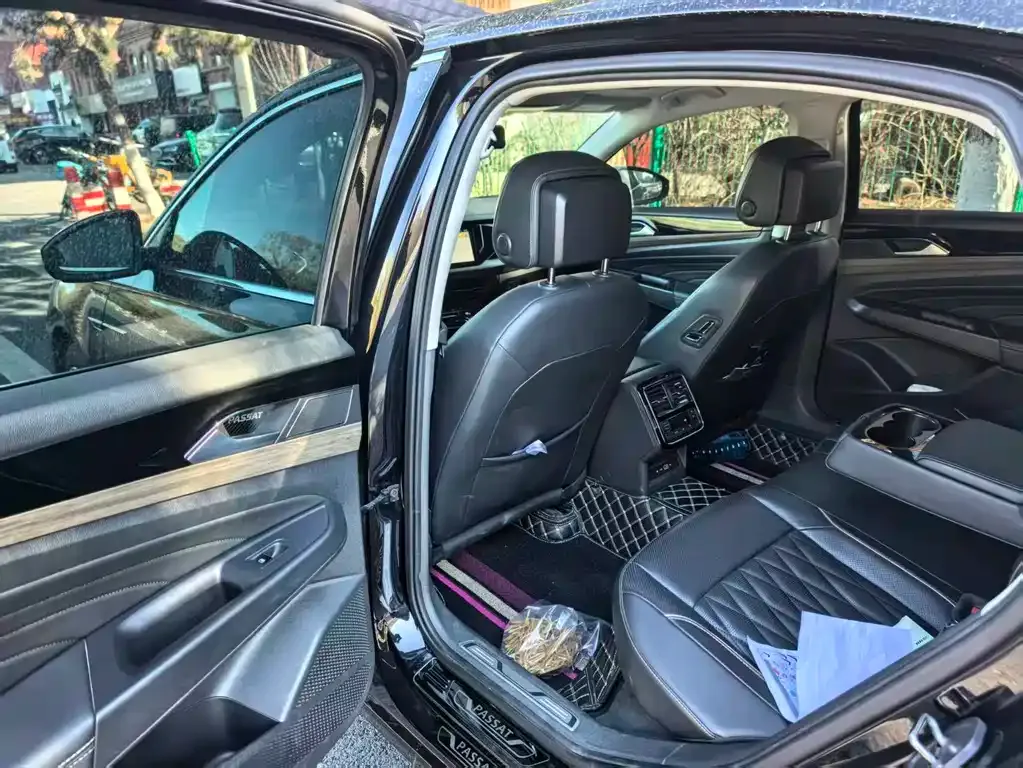 Volkswagen Passat — фото 7