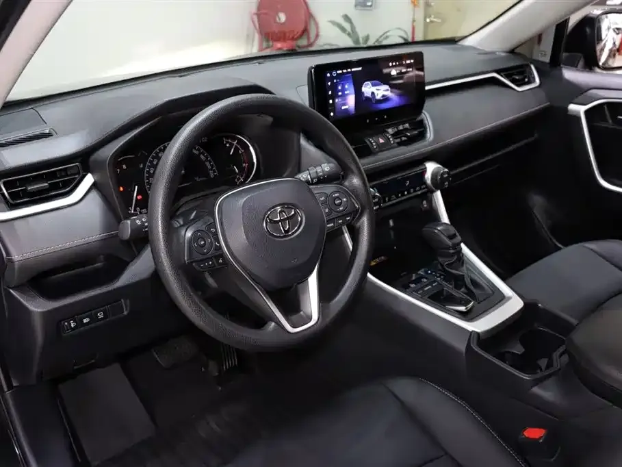 Toyota RAV4 2023 из CN, фото 10