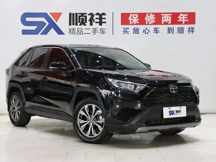 Toyota RAV4 2023 из CN, фото 3