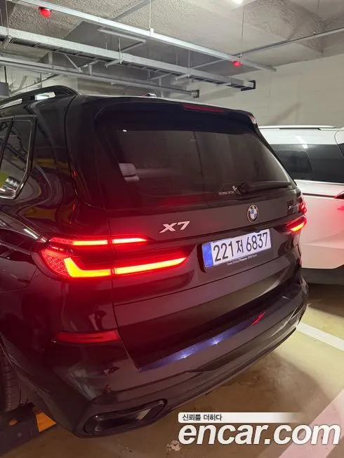 BMW X7 — фото 2