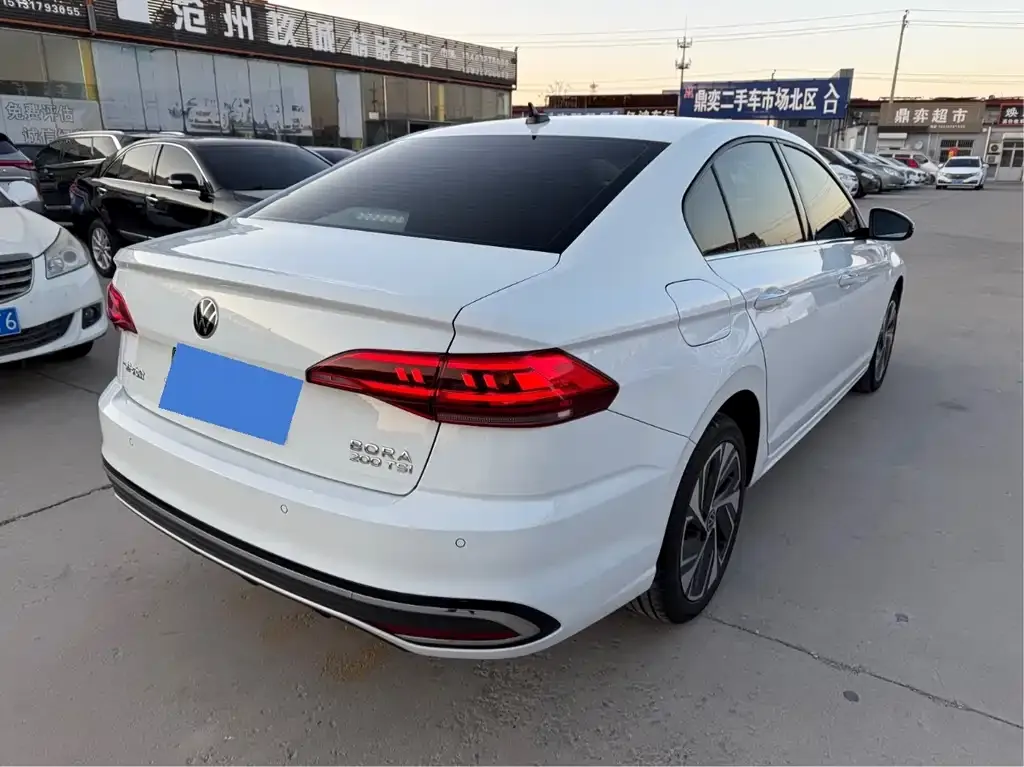 Volkswagen Bora 2022 из CN, фото 4