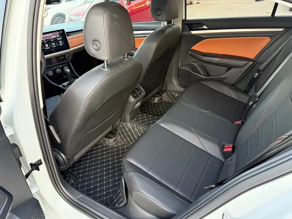 Volkswagen Bora 2022 из CN, фото 8