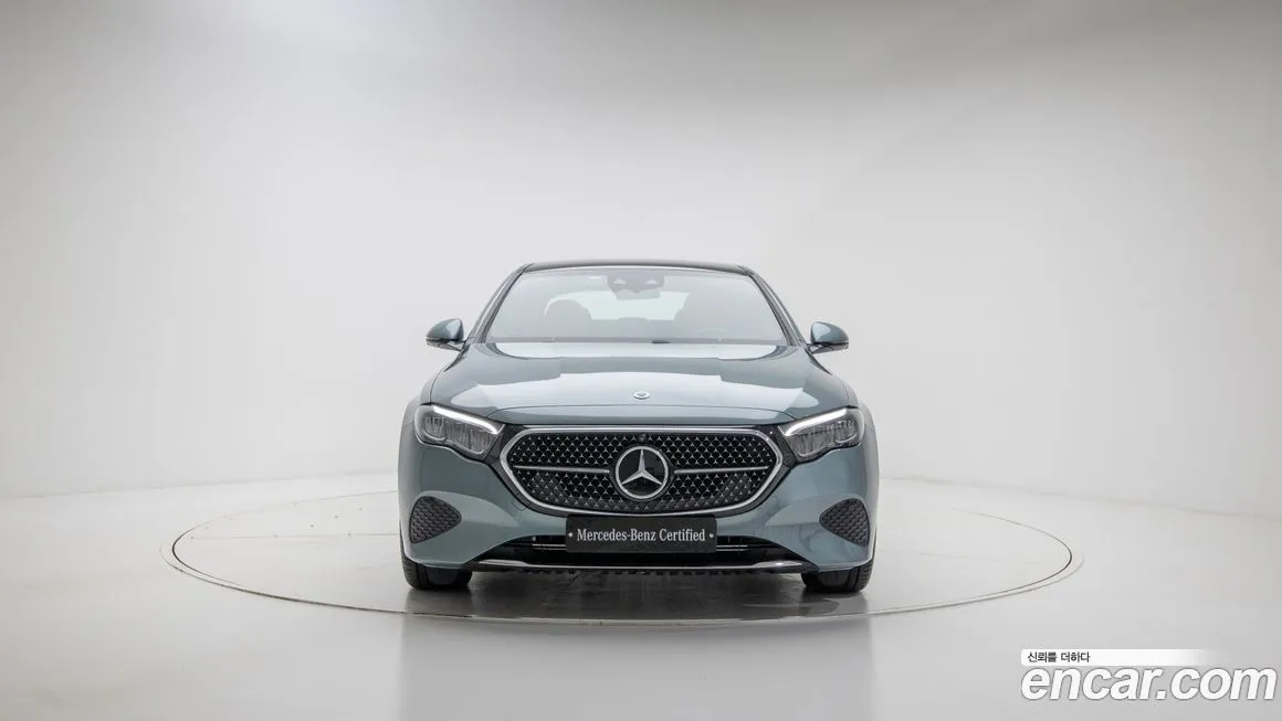 Mercedes-Benz E-Class — фото 3