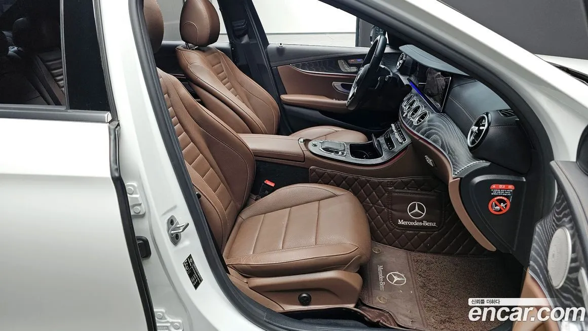Mercedes-Benz E-Class — фото 10