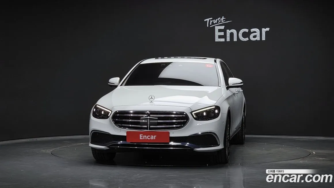 Mercedes-Benz E-Class — фото 3