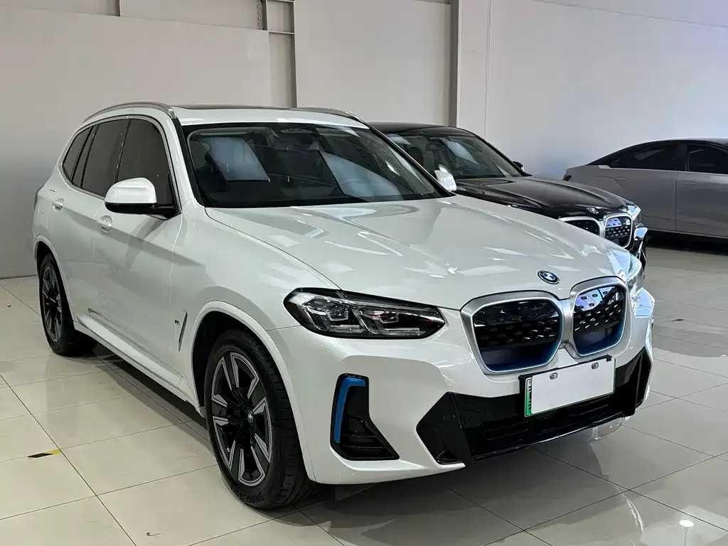 BMW iX3 2023 из CN, фото 3