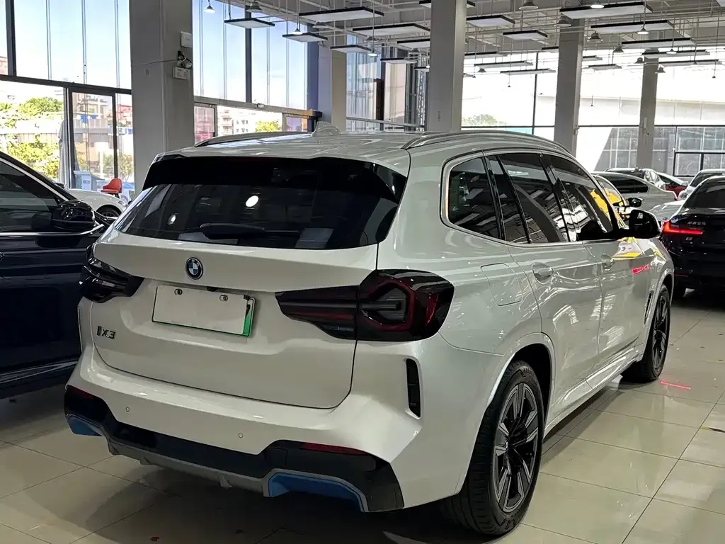 BMW iX3 2023 из CN, фото 4