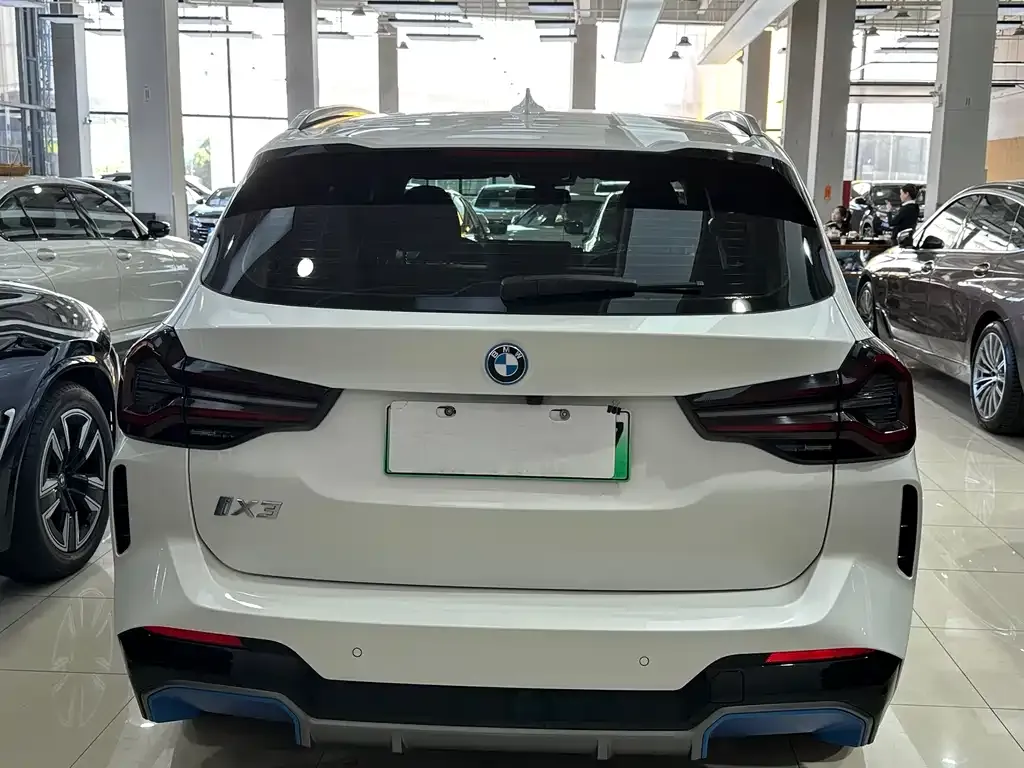 BMW iX3 2023 из CN, фото 5