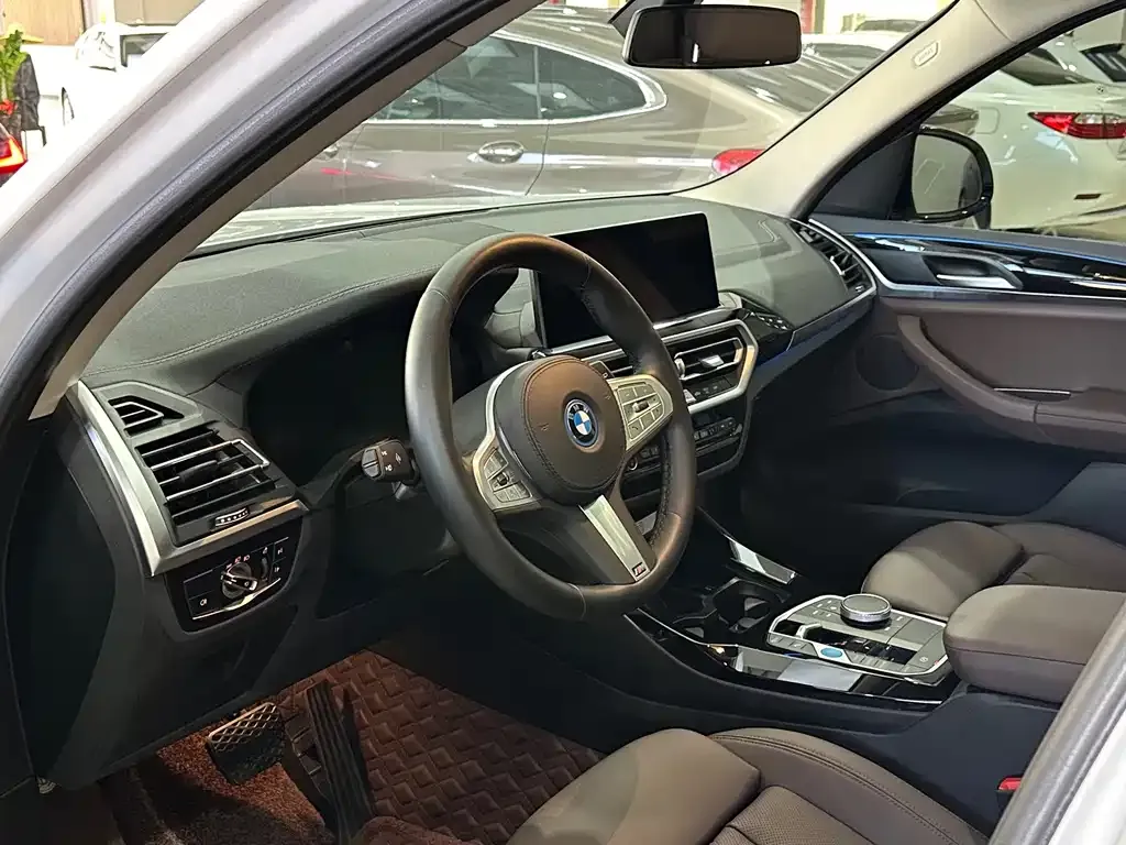 BMW iX3 2023 из CN, фото 8