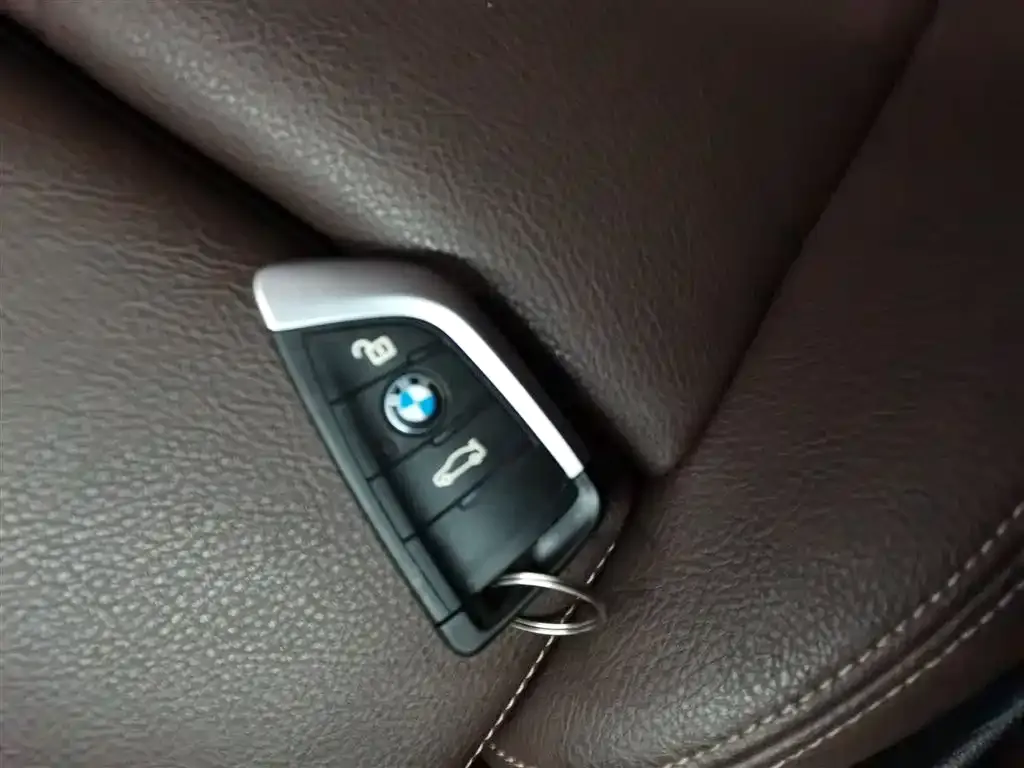 BMW X1 2021 из CN, фото 9