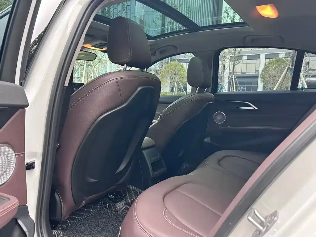 BMW 1 Series 2023 из CN, фото 5