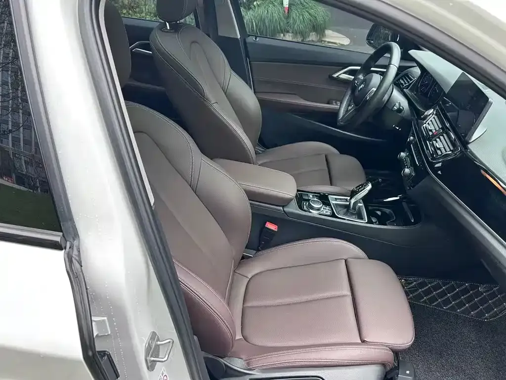 BMW 1 Series 2023 из CN, фото 7
