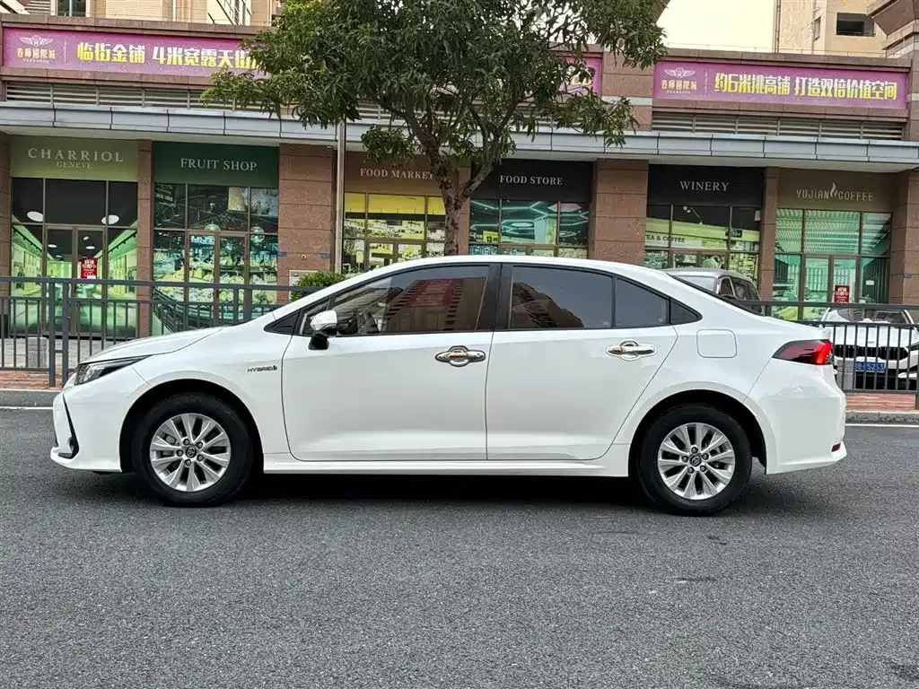 Toyota Corolla 2023 из CN, фото 10