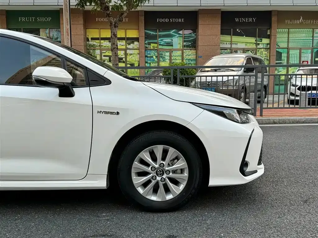 Toyota Corolla 2023 из CN, фото 7
