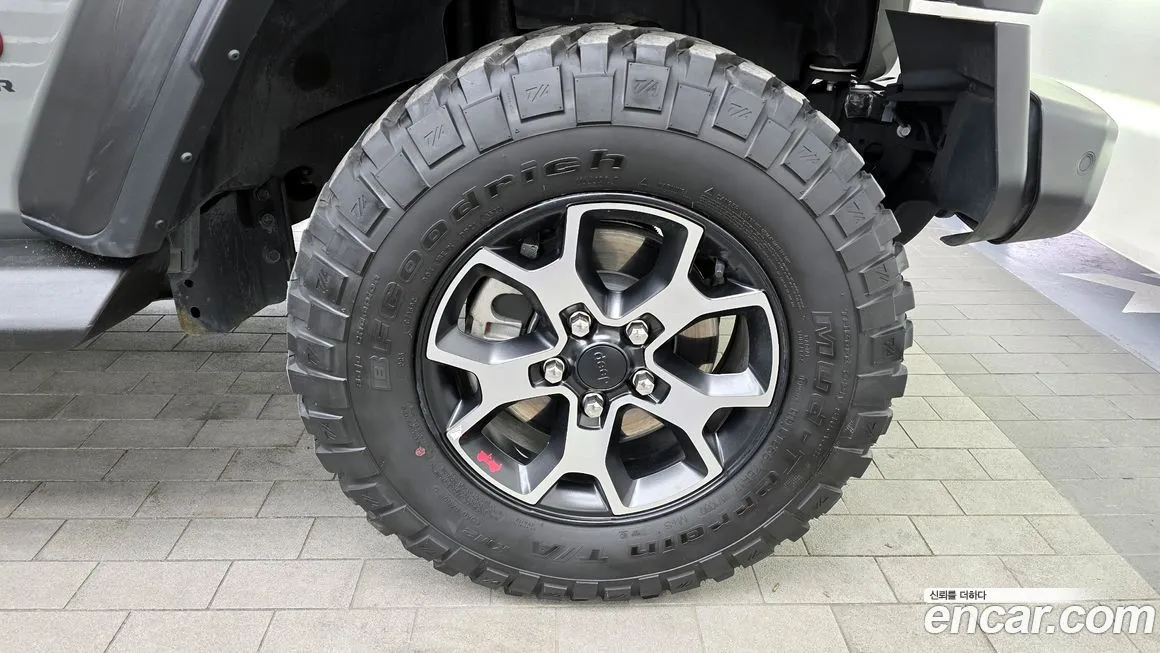 Jeep Wrangler 2023 из KR, фото 5