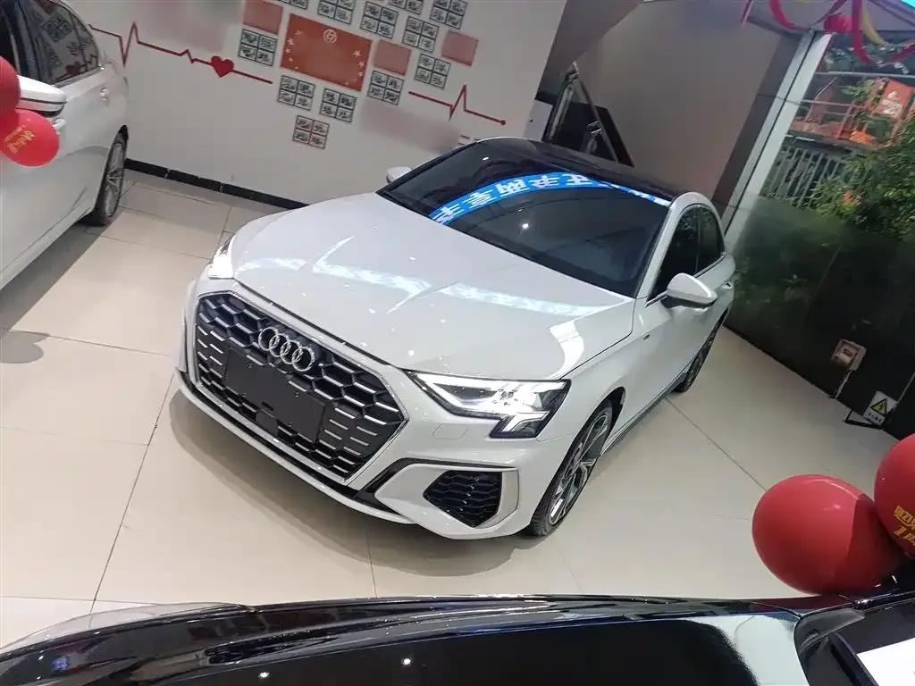 Audi A3 2024 из CN, фото 1