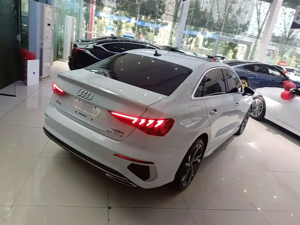 Audi A3 2024 из CN, фото 7