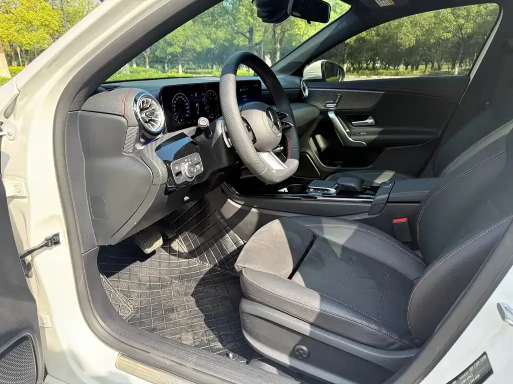 Mercedes-Benz A-Class 2023 из CN, фото 7