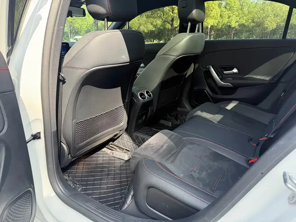 Mercedes-Benz A-Class 2023 из CN, фото 8