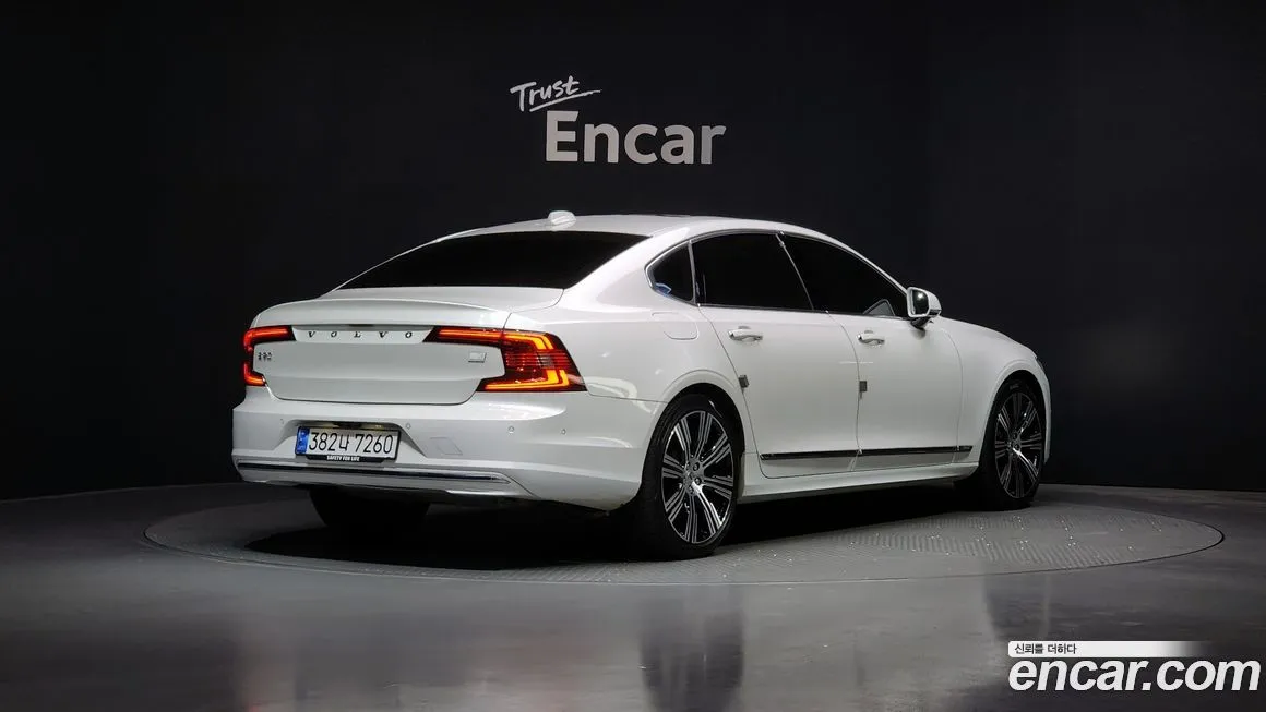 Volvo S90 2023 из KR, фото 2