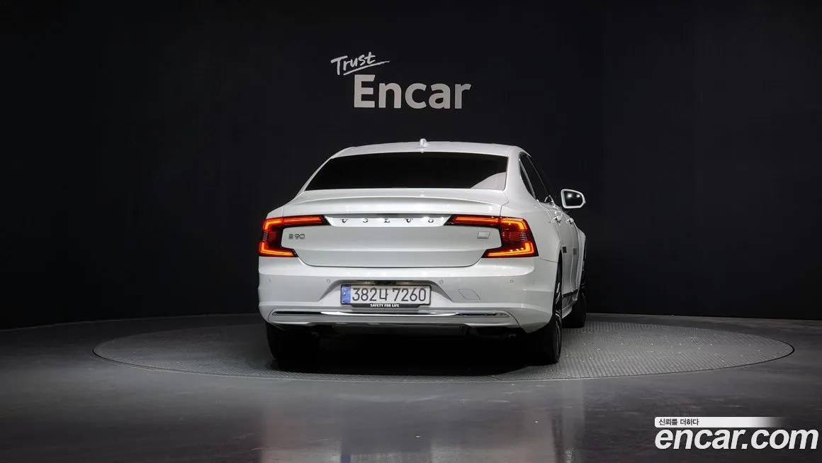 Volvo S90 2023 из KR, фото 4