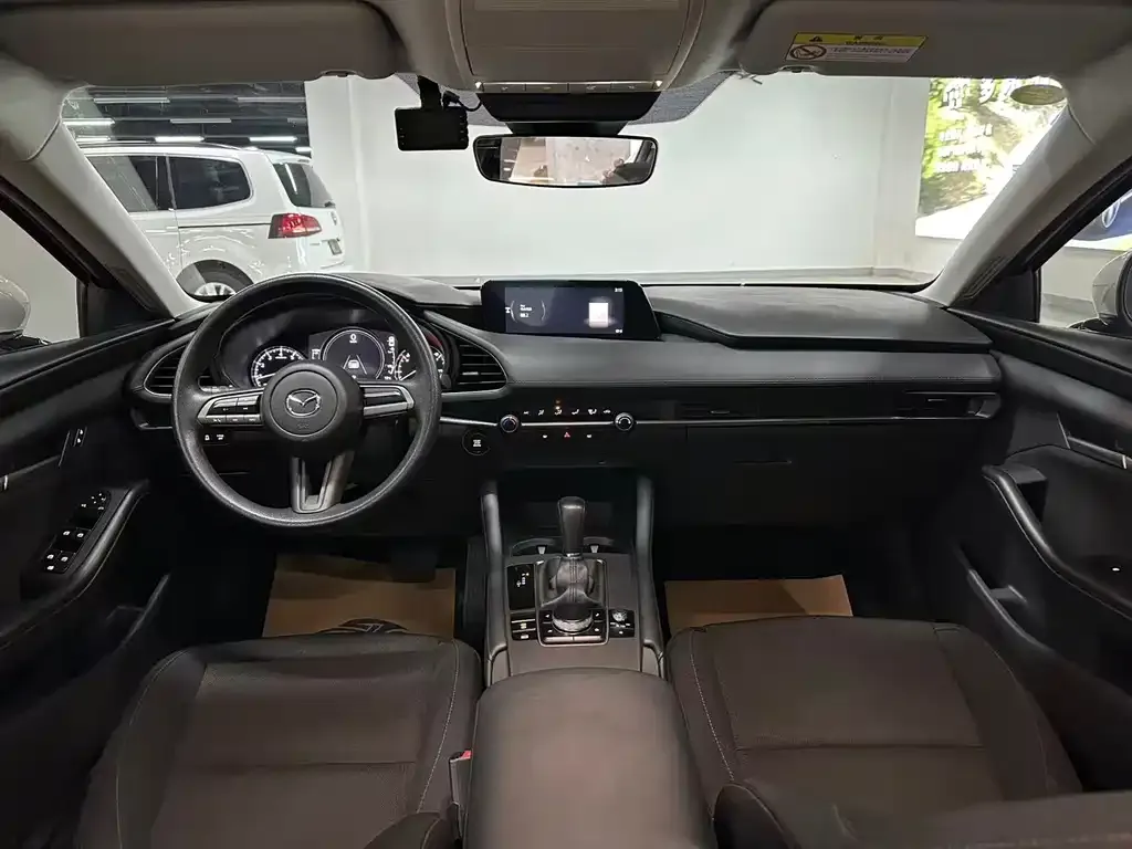 Mazda 3 Axela 2023 из CN, фото 4