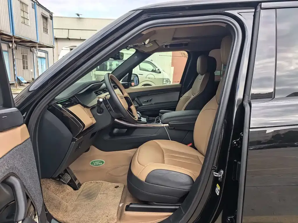 Land Rover Sport 2024 из CN, фото 2