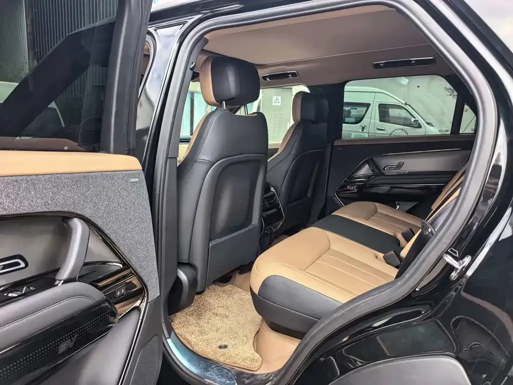 Land Rover Sport 2024 из CN, фото 4