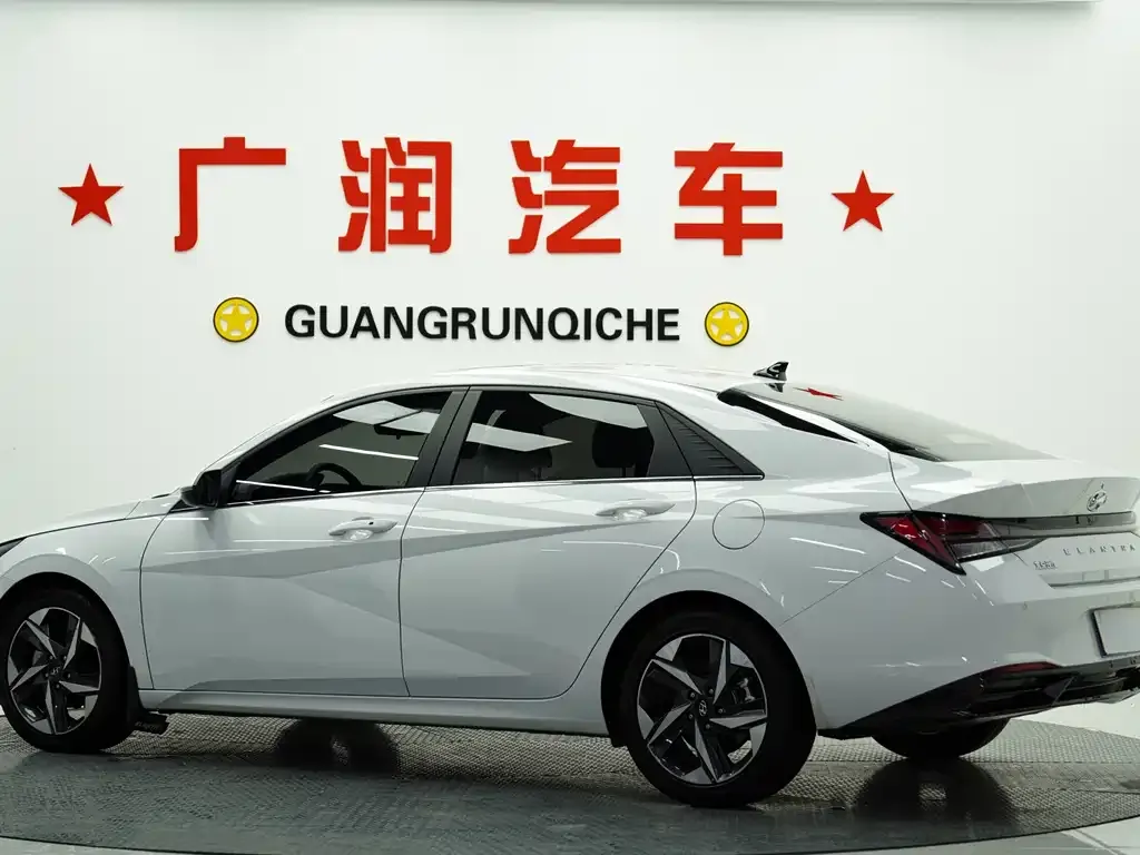 Hyundai Elantra 2022 из CN, фото 3