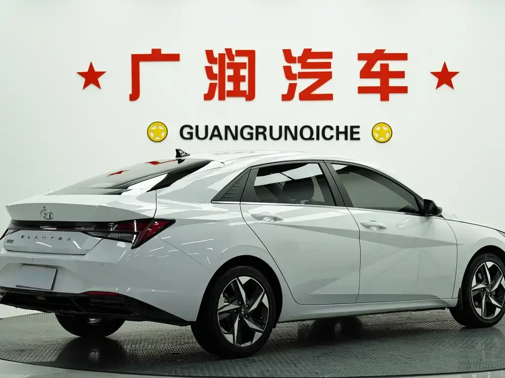 Hyundai Elantra 2022 из CN, фото 5