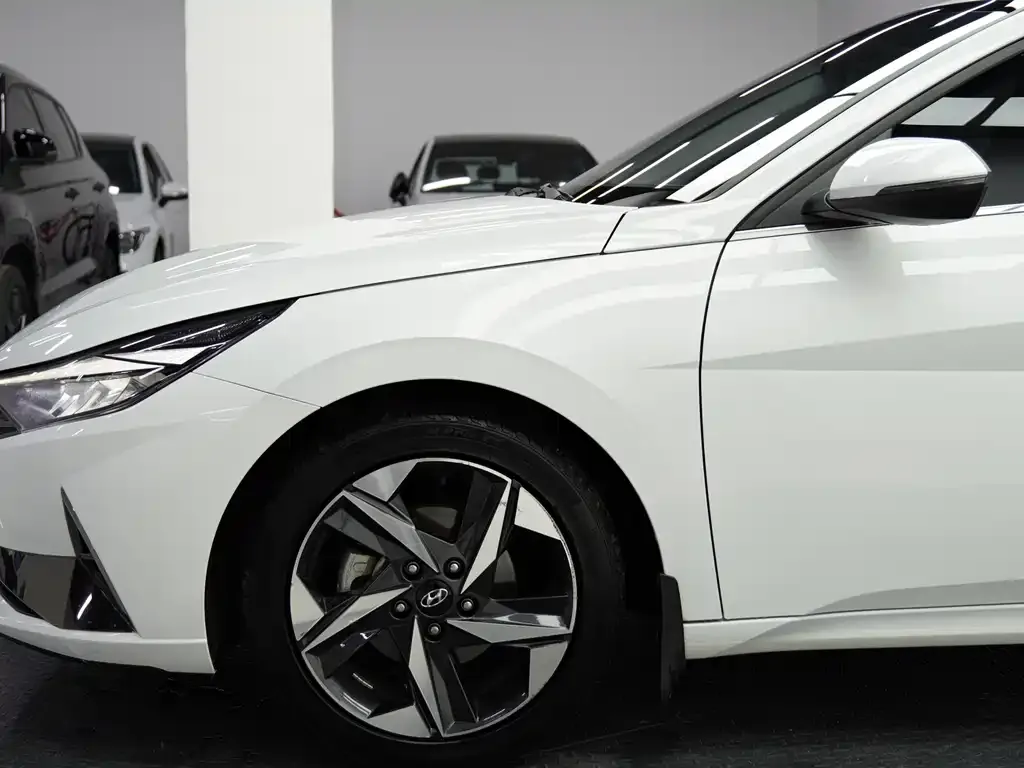 Hyundai Elantra 2022 из CN, фото 8