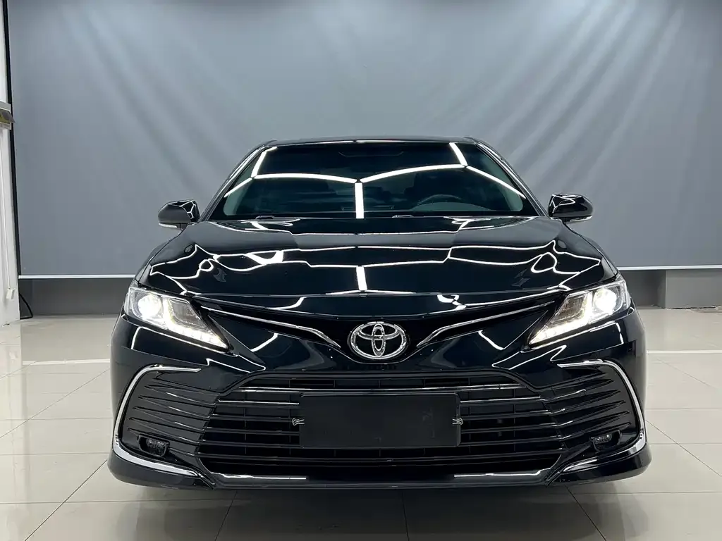 Toyota Camry 2023 из CN, фото 2