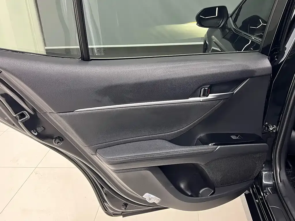 Toyota Camry 2023 из CN, фото 7