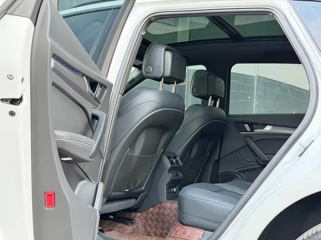 Audi Q5L 2025 из CN, фото 9
