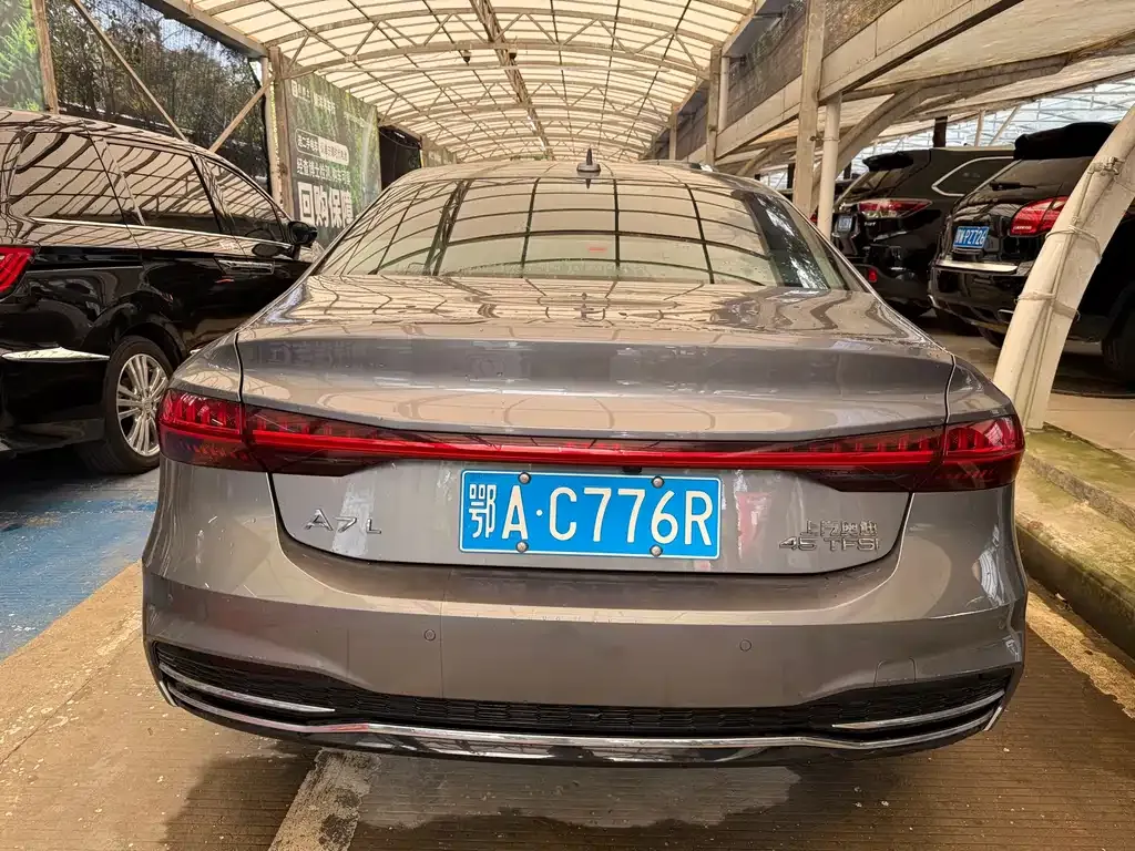Audi A7L 2022 из CN, фото 10