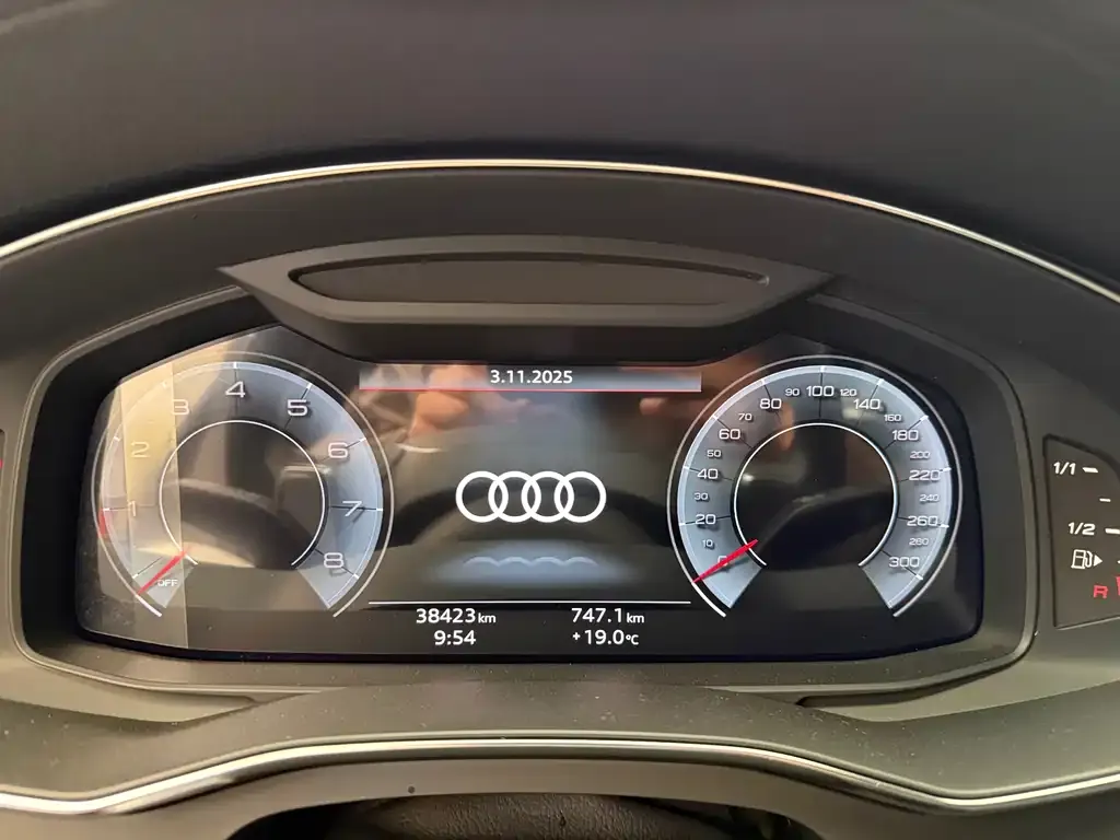 Audi A7L 2022 из CN, фото 7