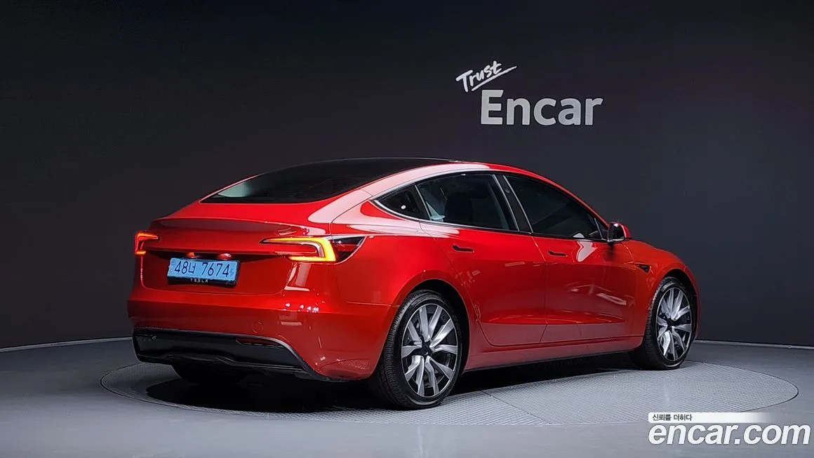 Tesla Model 3 2024 из KR, фото 2