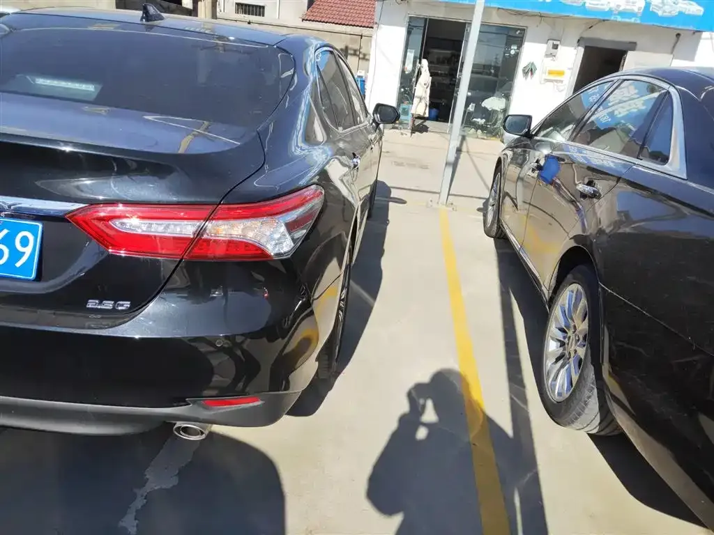 Toyota Camry 2023 из CN, фото 8