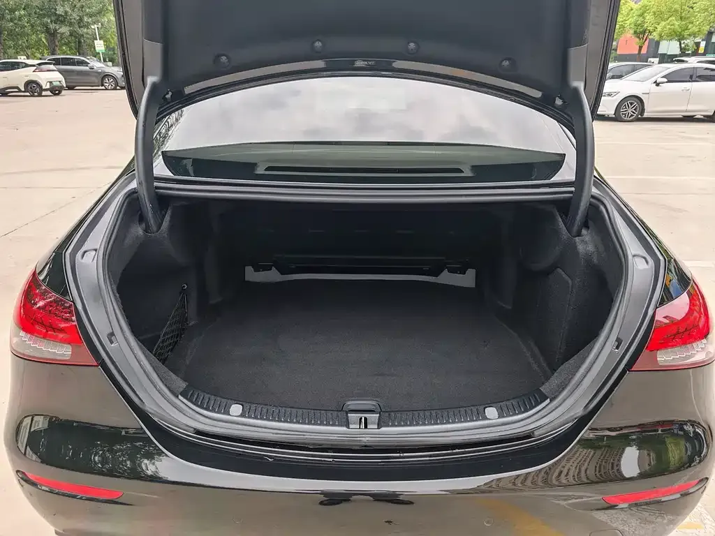 Mercedes-Benz E-Class 2022 из CN, фото 5