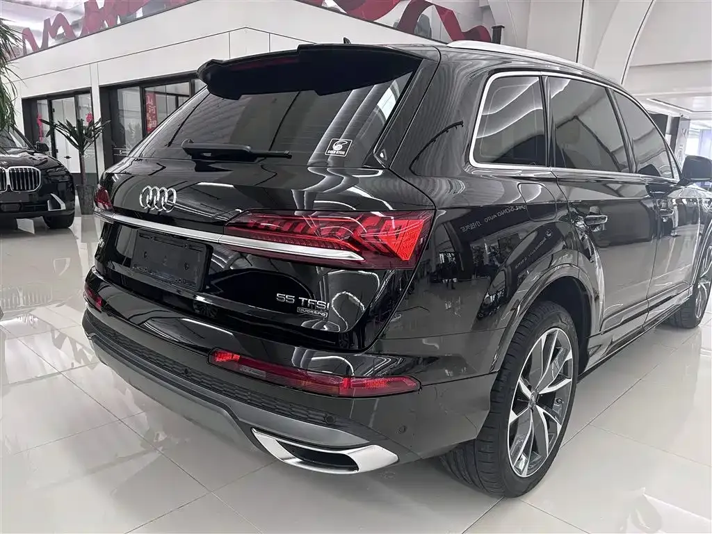Audi Q7 2023 из CN, фото 5