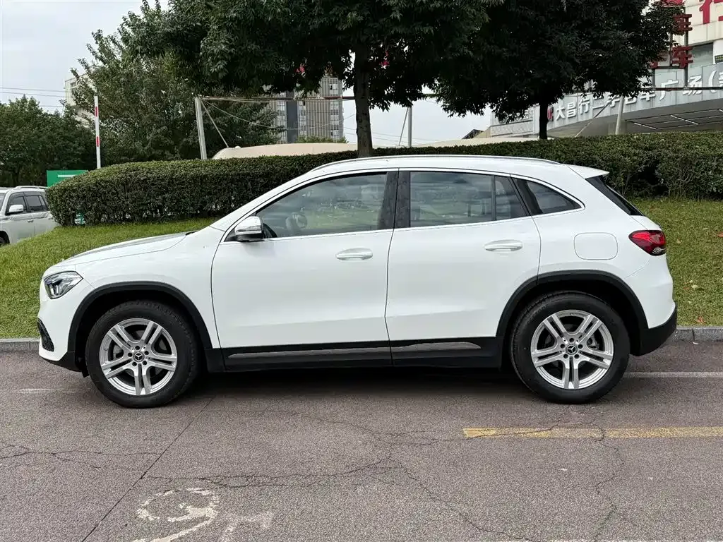 Mercedes-Benz GLA 2023 из CN, фото 3