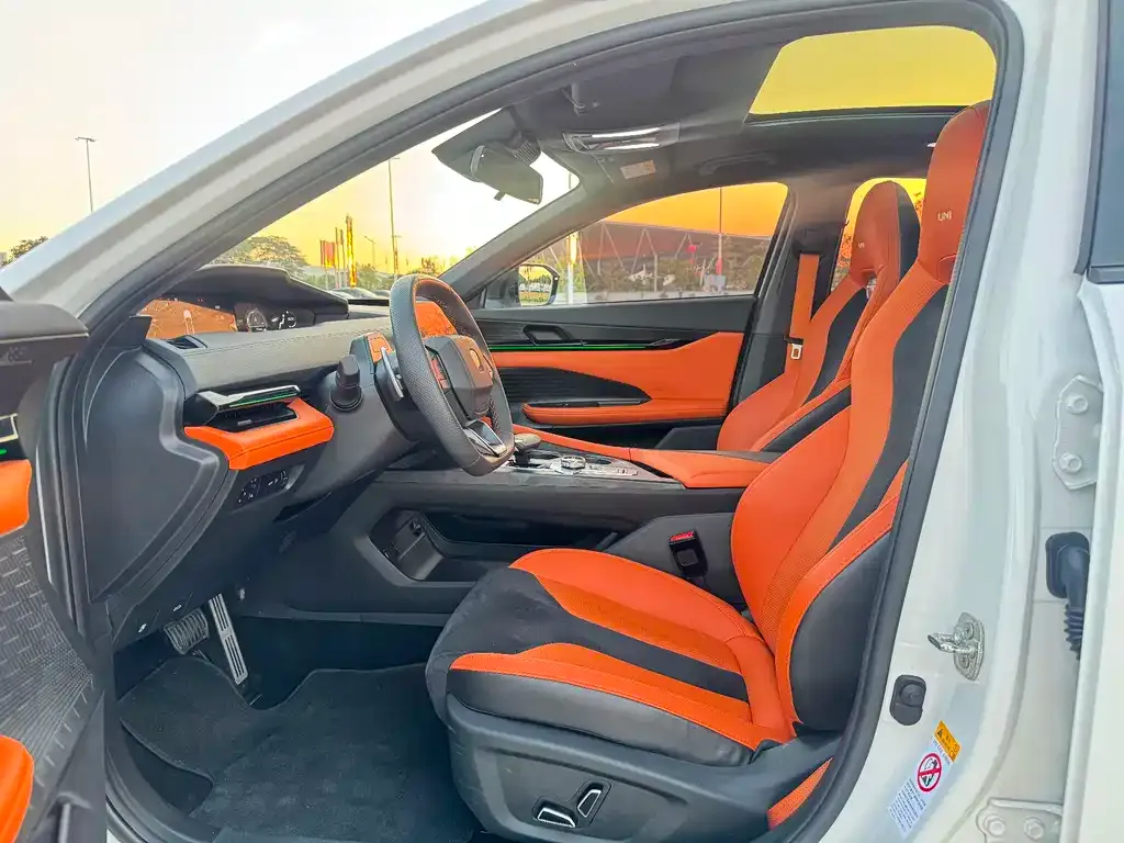 Changan UNI-V 2023 из CN, фото 10