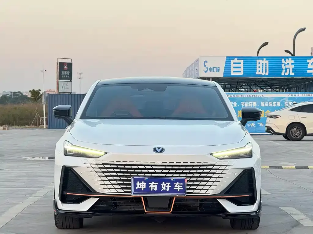Changan UNI-V 2023 из CN, фото 2