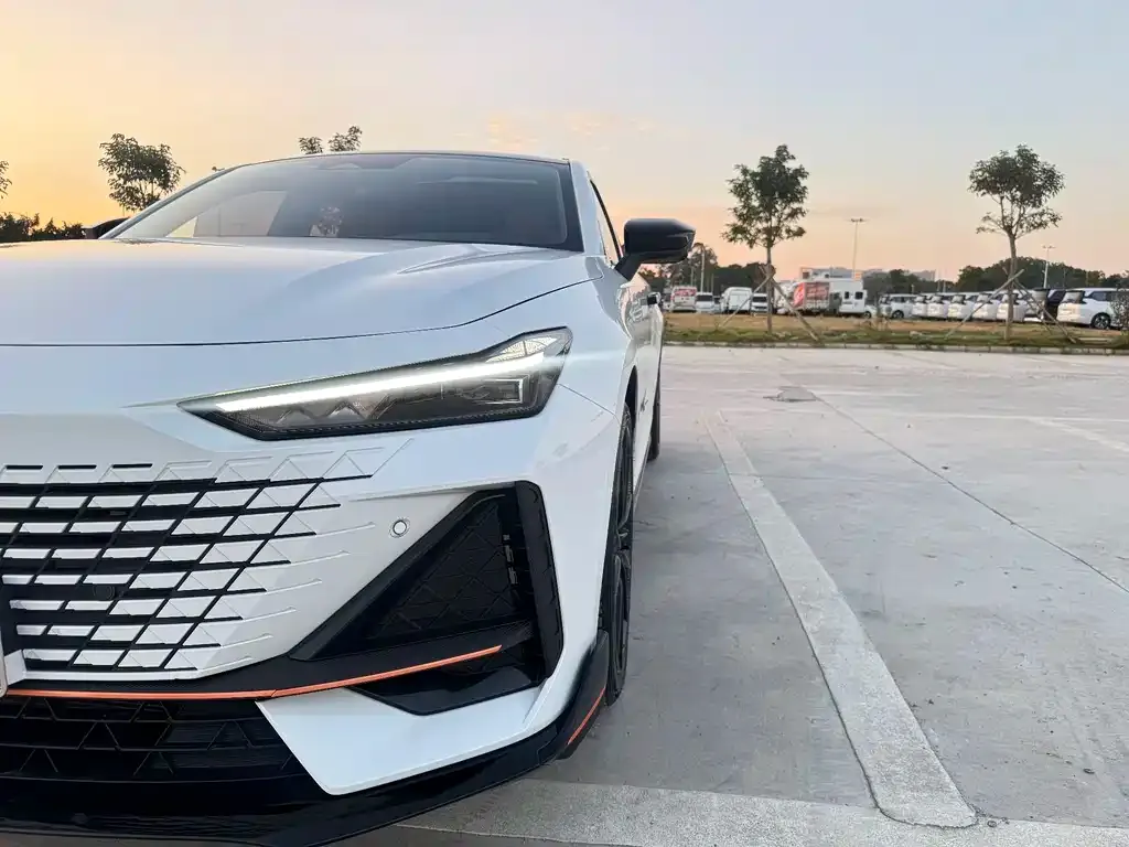 Changan UNI-V 2023 из CN, фото 8