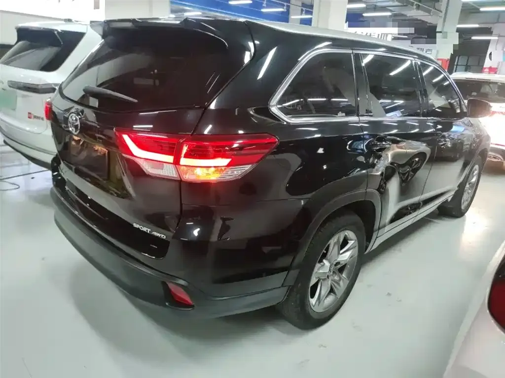 Toyota Highlander 2022 из CN, фото 7