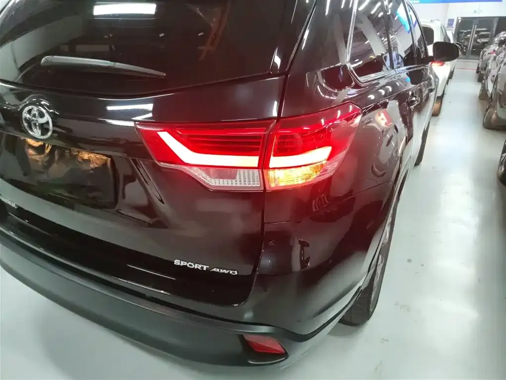 Toyota Highlander 2022 из CN, фото 8