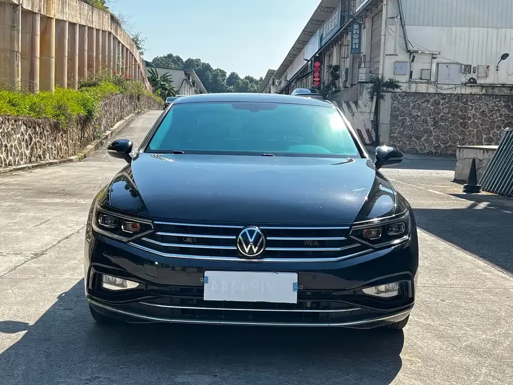 Volkswagen Magotan 2021 из CN, фото 2