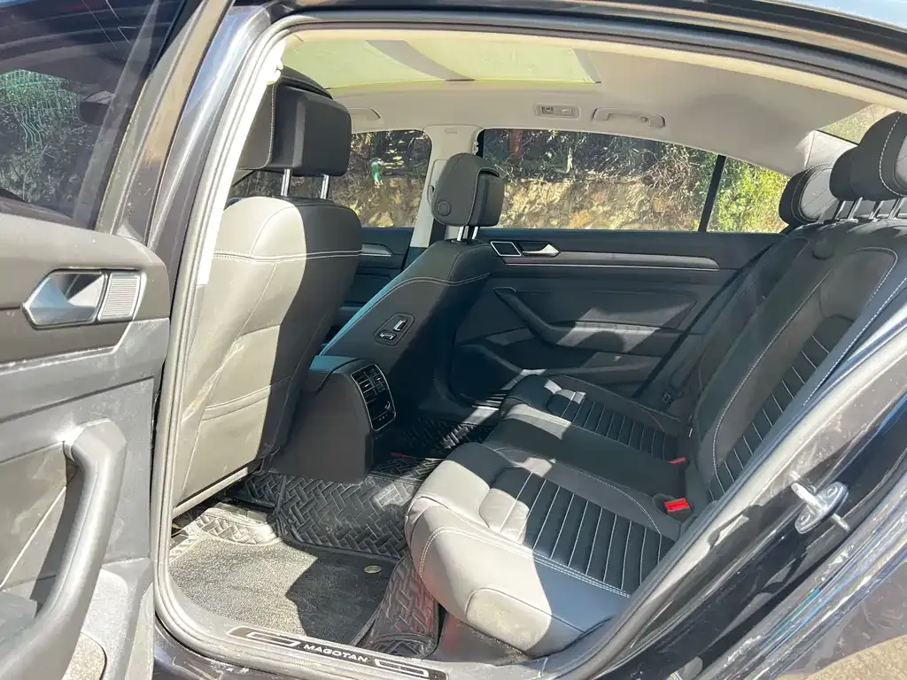 Volkswagen Magotan 2021 из CN, фото 8