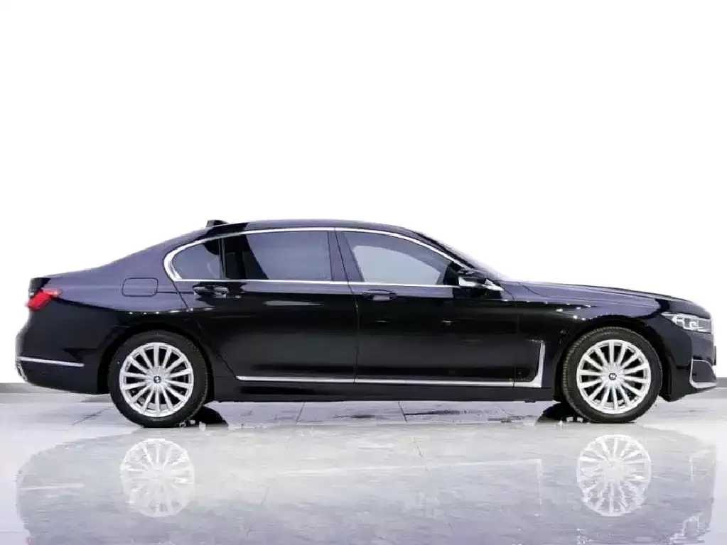BMW 7 Series 2022 из CN, фото 3